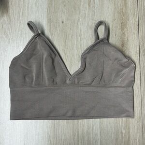 Alphalete sports bra